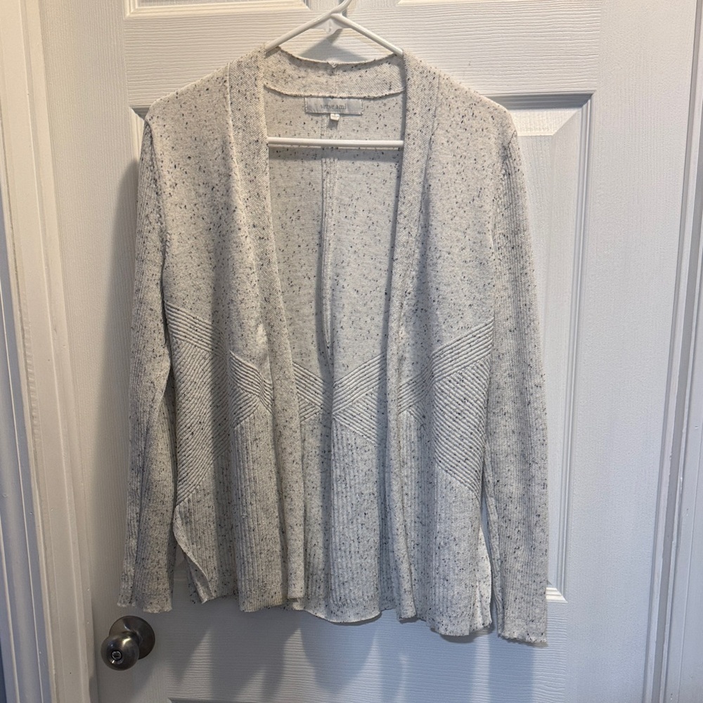 Verve Ami Heathered Open-Front Cardigan in Light Gray